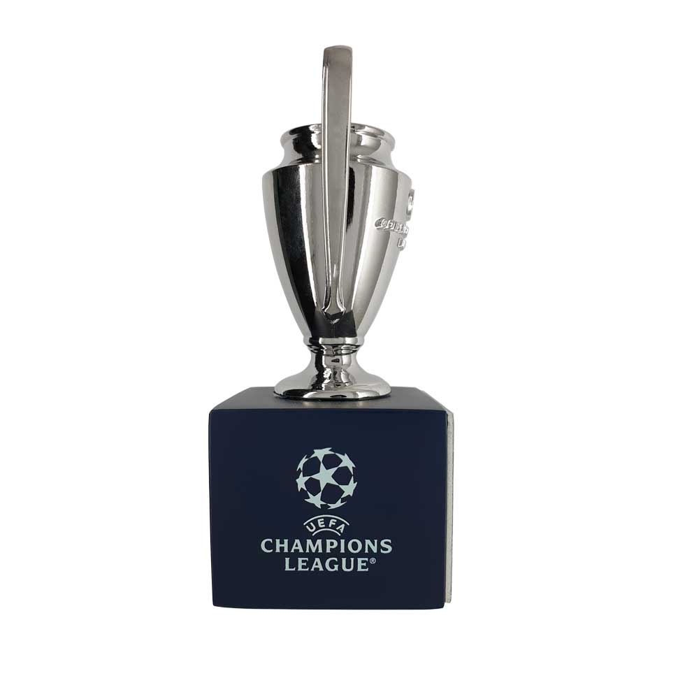 UEFA Champions League – Pokal auf OM-Holzsockel (70 mm)