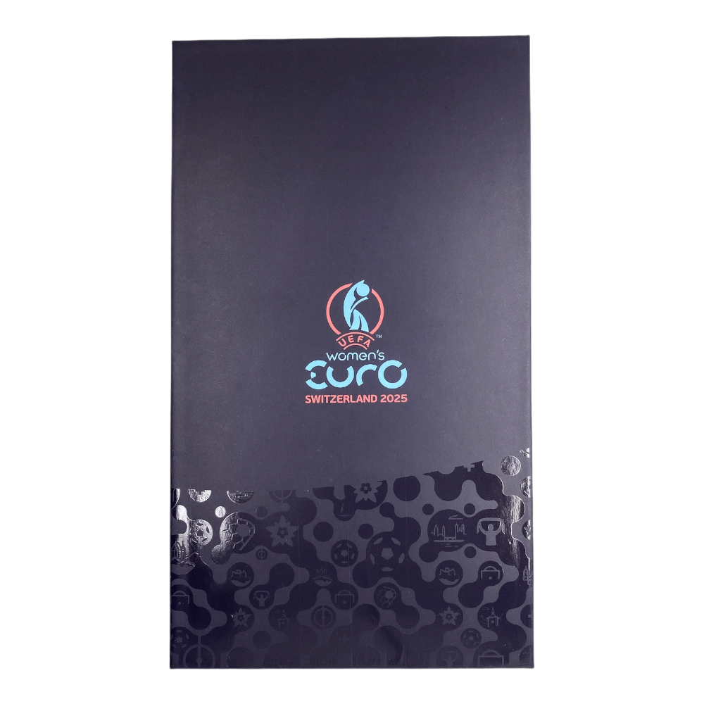 UEFA Women's EURO 2025 – Pokal auf Acrylsockel (150 mm)