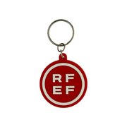 RFEF PVC Schlüsselanhänger mit dem Logo der spanischen Fußballföderation in Rot und Weiß.
