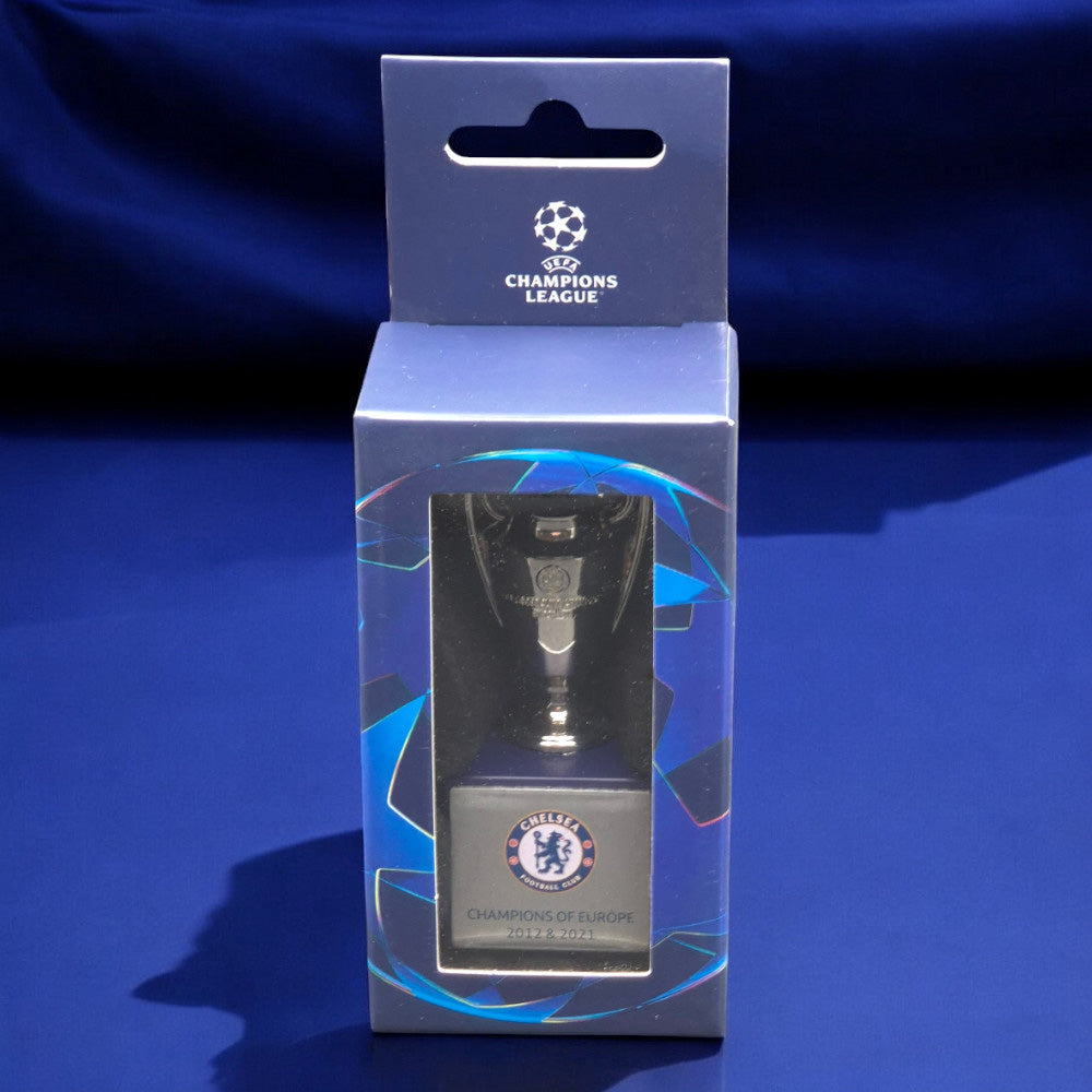 CFC - UEFA Champions League Pokal auf Holzsockel (45 mm)