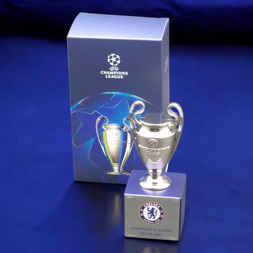 CFC - UEFA Champions League Pokal auf Holzsockel (70 mm)