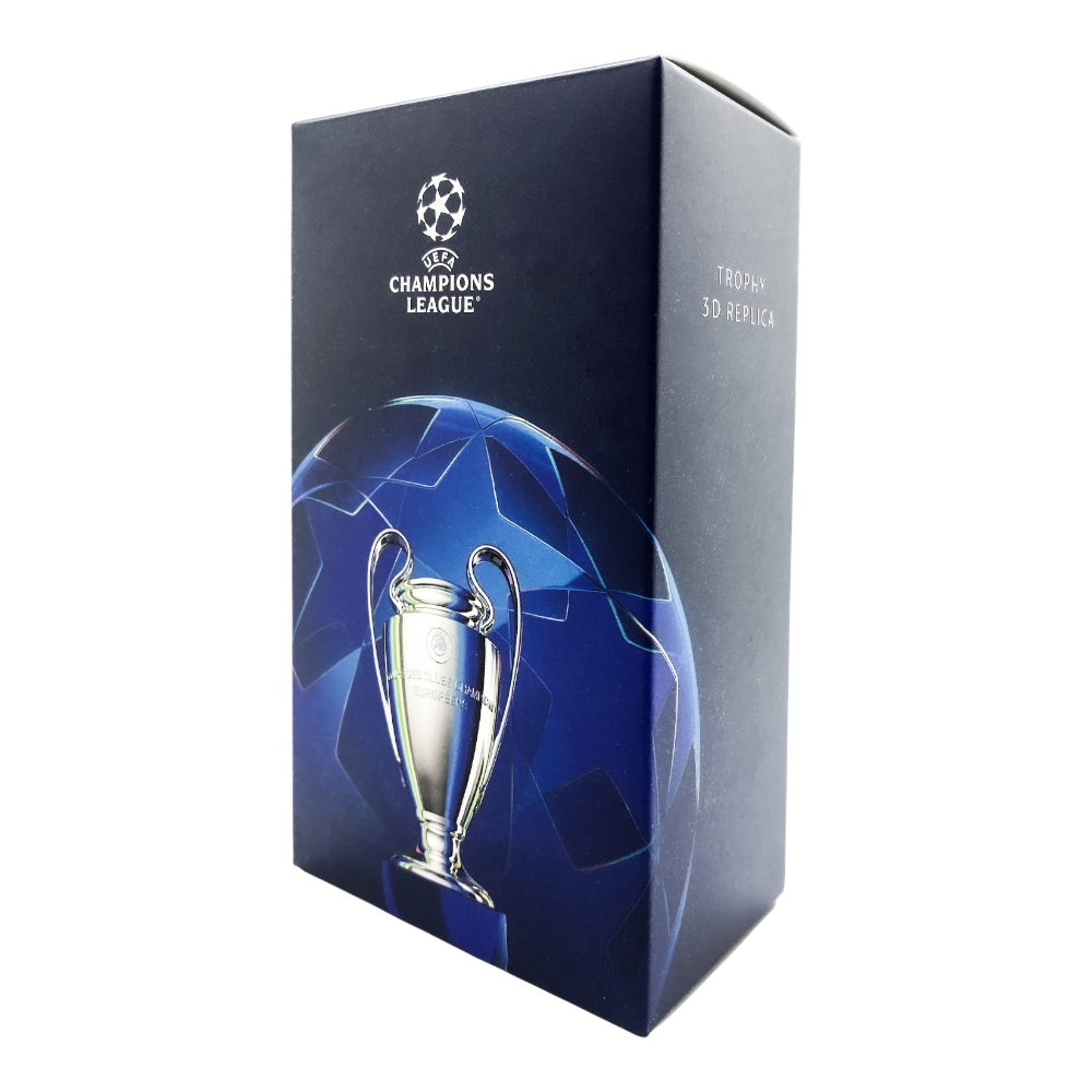 UEFA Champions League - Pokal auf Holzpodest "München 25 Finale" (70 mm)