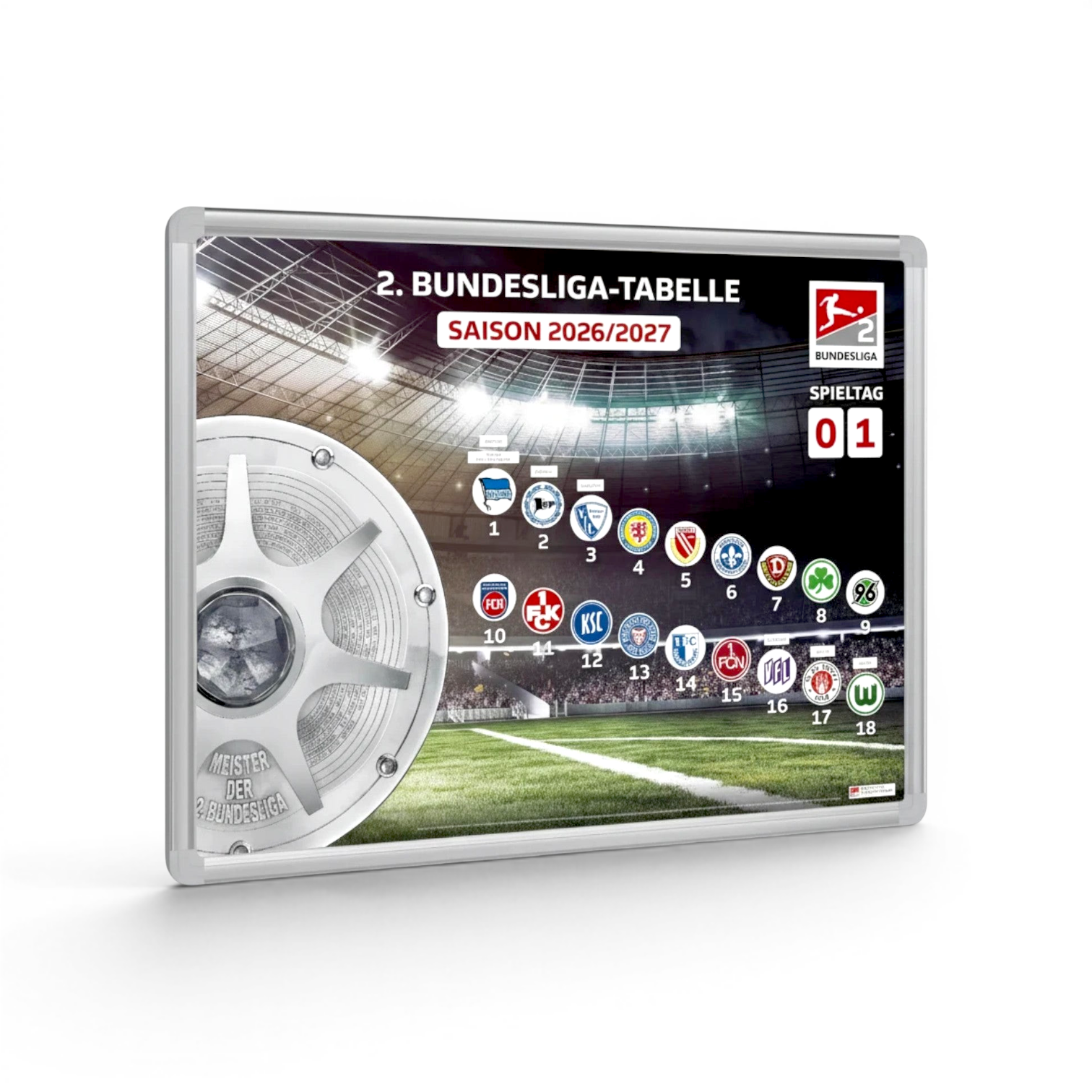 Am Ball 2. Bundesliga Magnet-Tabelle für die Saison 2026-2027 mit Vereinswappen und Spieltagsanzeige auf Wandtafel