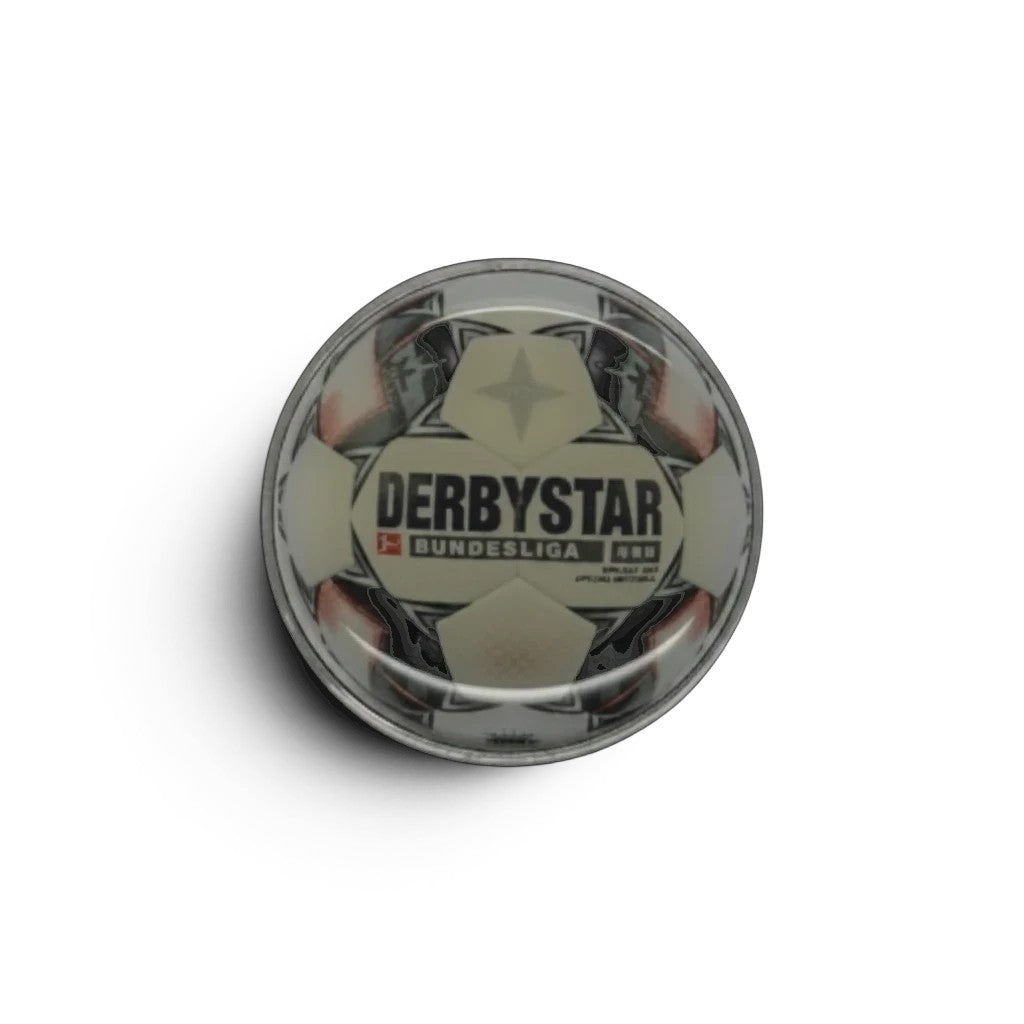 Am Ball Bundesliga Pin Badge Matchball Derbystar Brilliant APS (2018/19) aus Zamak