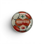 Am Ball Bundesliga Pin Badge Matchball Derbystar Brilliant APS 2021/22 aus Zamak