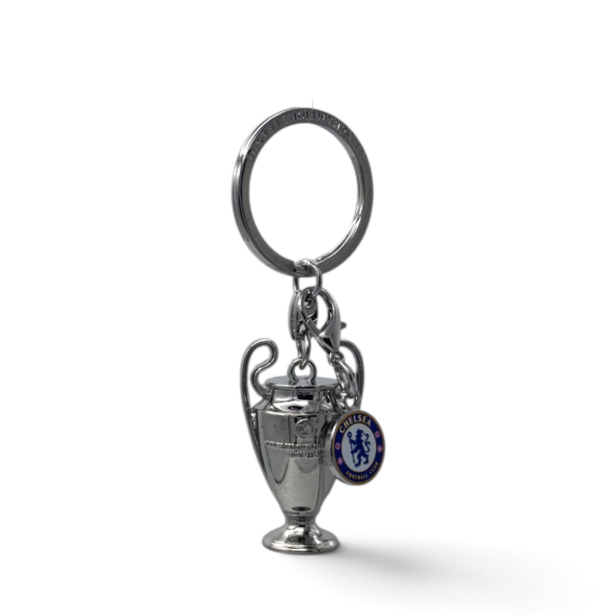 Am Ball UEFA Champions League Pokal-Schlüsselanhänger aus Zamak mit blauem Chelsea FC Logo-Anhänger