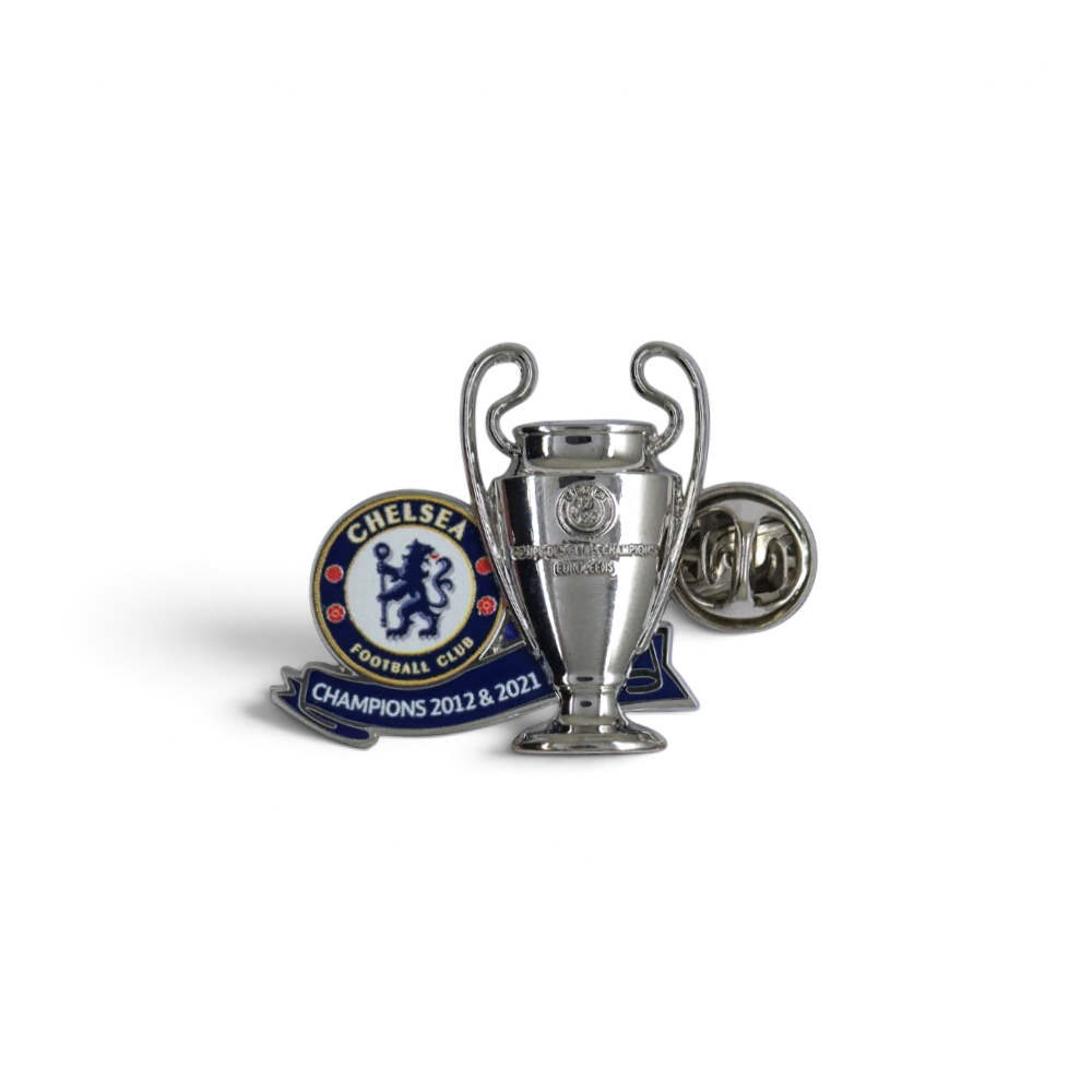 Am Ball Chelsea FC Anstecknadel mit UEFA Champions League Pokal aus Zamak und Emaille