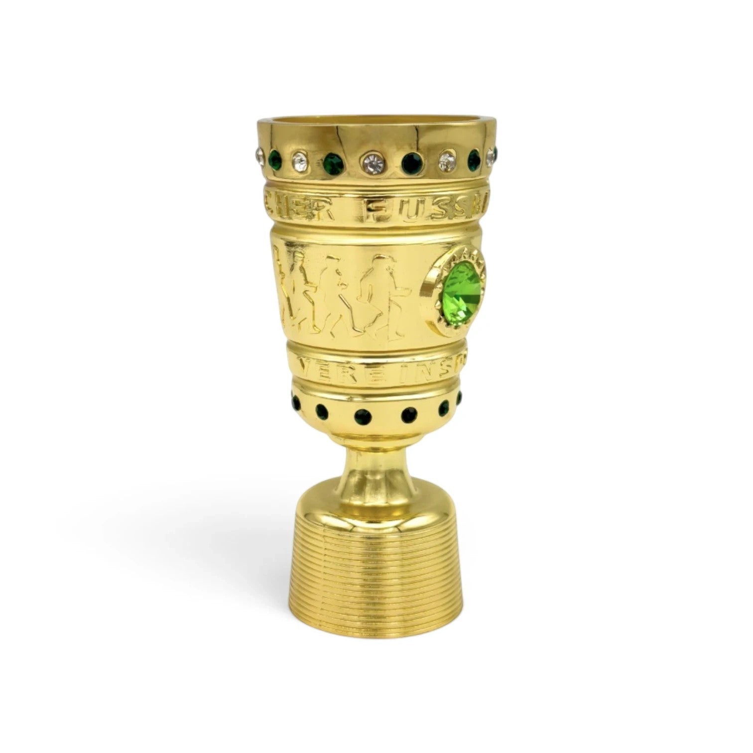 Am Ball DFB-Pokal Trophäen-Nachbildung aus Metall in Gold mit grünen Akzenten und 100 mm Höhe