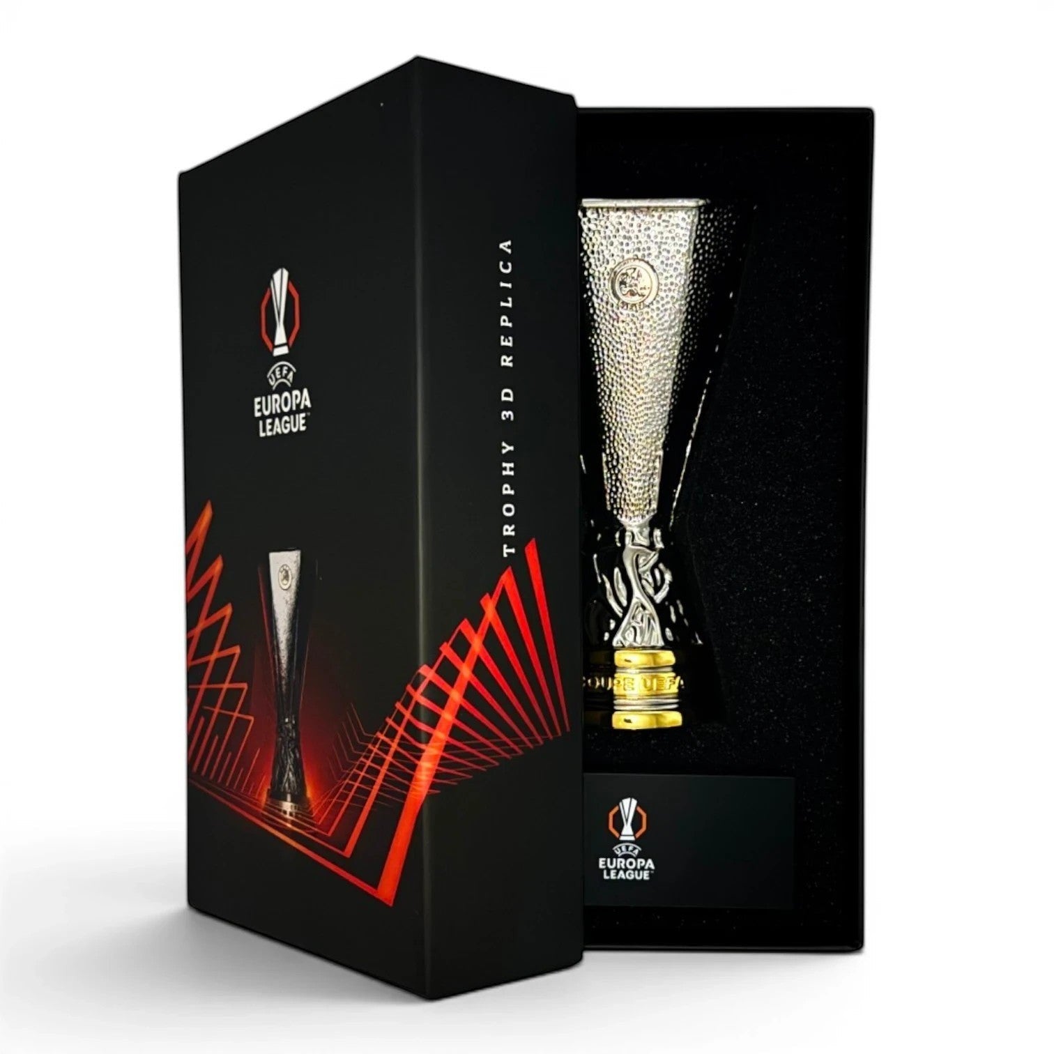 Am Ball UEFA Europa League Trophäen-Nachbildung aus Zamak auf Acrylsockel in offizieller Geschenkbox