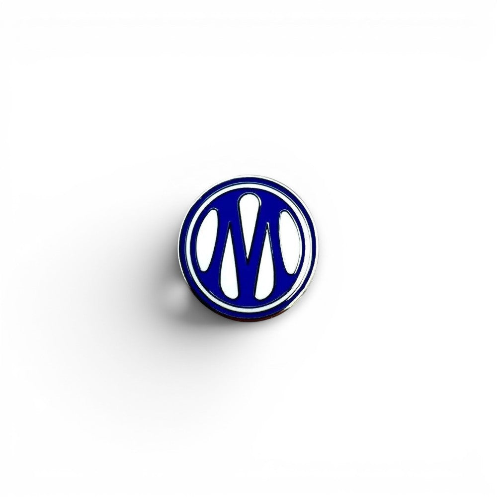 Am Ball Olympique de Marseille Anstecknadel mit blau-weißem Logo-Design und Magnetverschluss