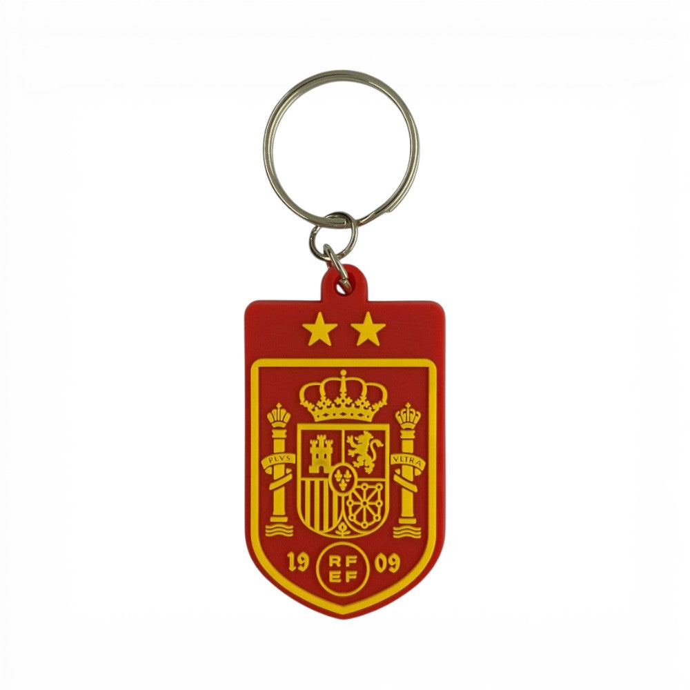 Am Ball RFEF Schlüsselanhänger aus rotem PVC mit dem offiziellen spanischen Wappen und zwei gelben Sternen
