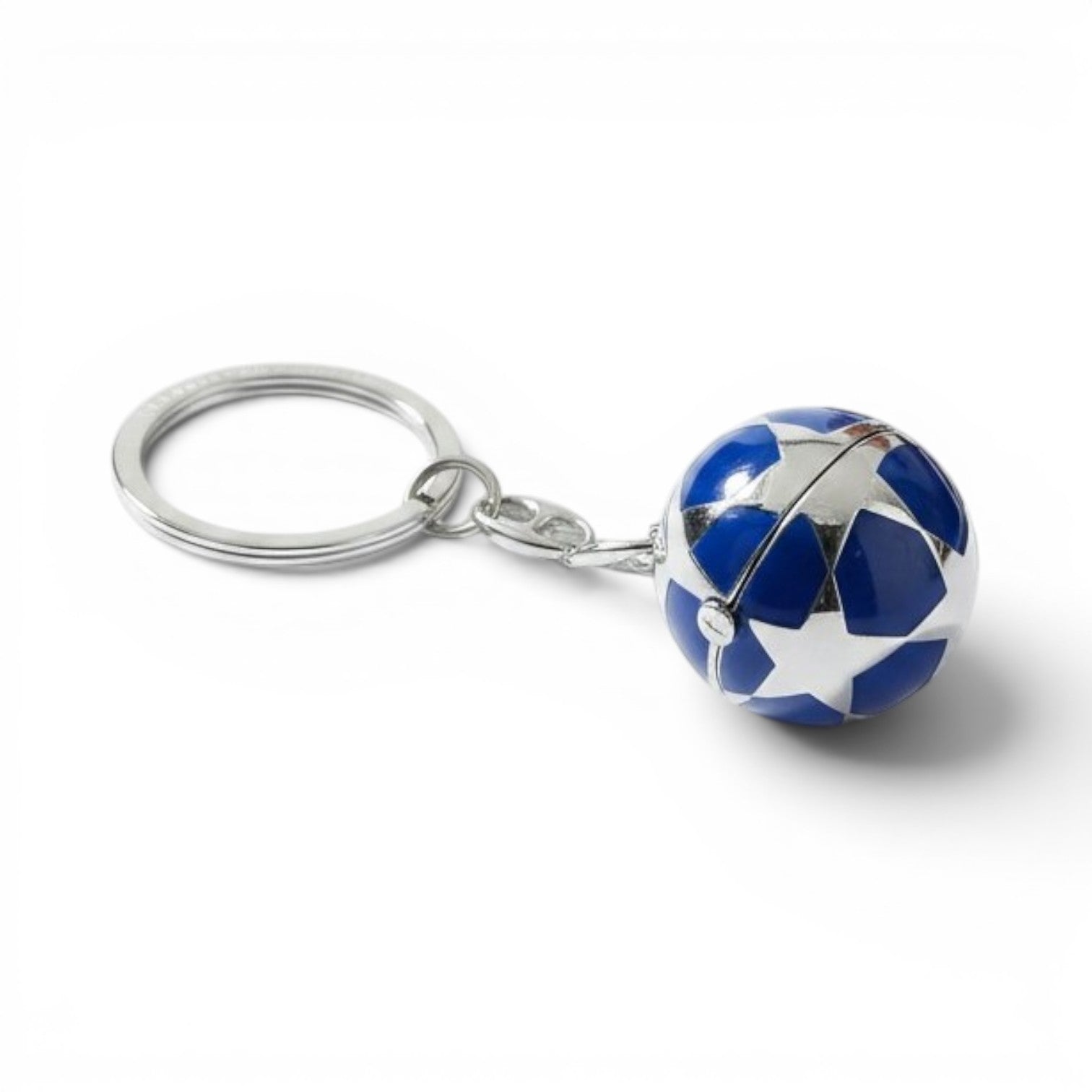 Am Ball UEFA Champions League Schlüsselanhänger in Silber und Blau mit ikonischem Starball-Design aus Zamak