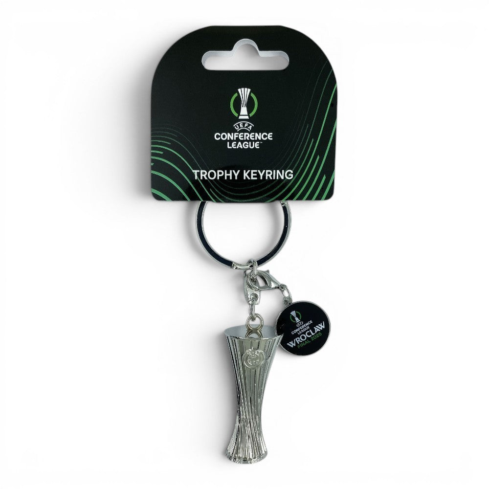 Am Ball UEFA Conference League 2025 Wroclaw Pokal-Schlüsselanhänger aus Zamak auf offizieller Header-Karte