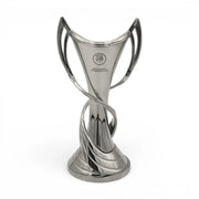 Am Ball UEFA Women's Champions League Trophäen-Replika aus Zamak und Acryl mit poliertem Metallic-Finish
