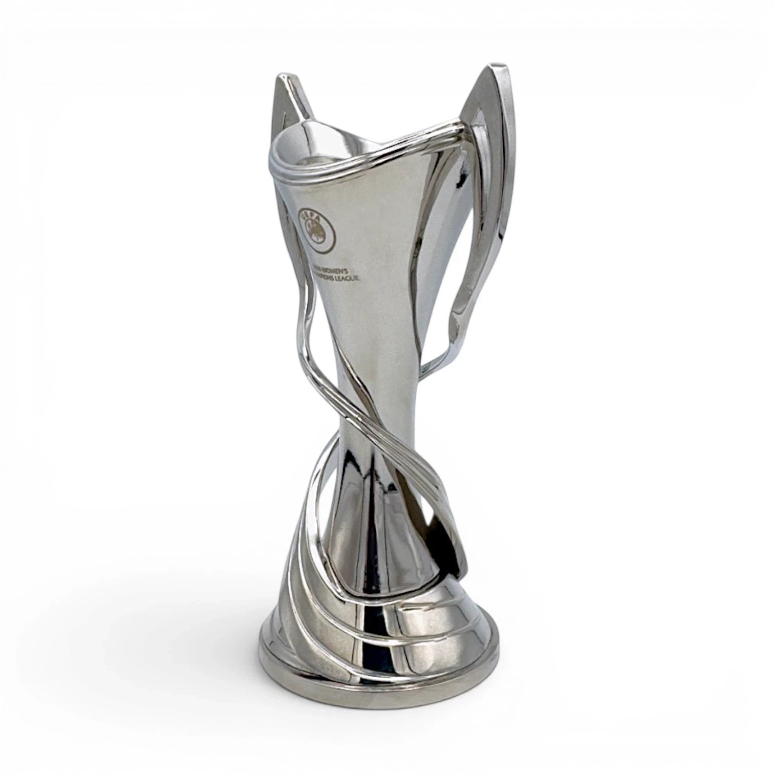 Am Ball UEFA Women's Champions League Trophäen-Nachbildung aus Zamak und Acryl mit poliertem Metallic-Finish