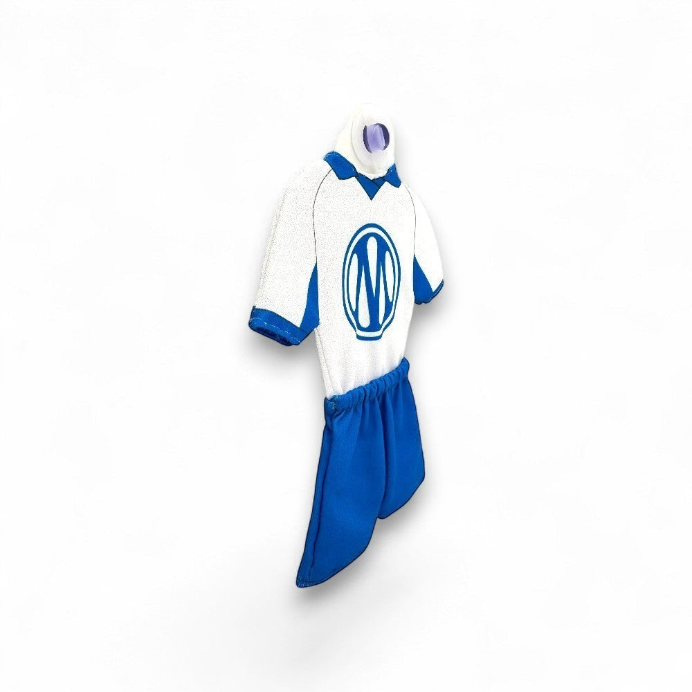 Am Ball Olympique de Marseille Mini Kit (Saison 26/27) mit weißem Trikot und blauen Akzenten, inklusive Shorts und OM-Logo.