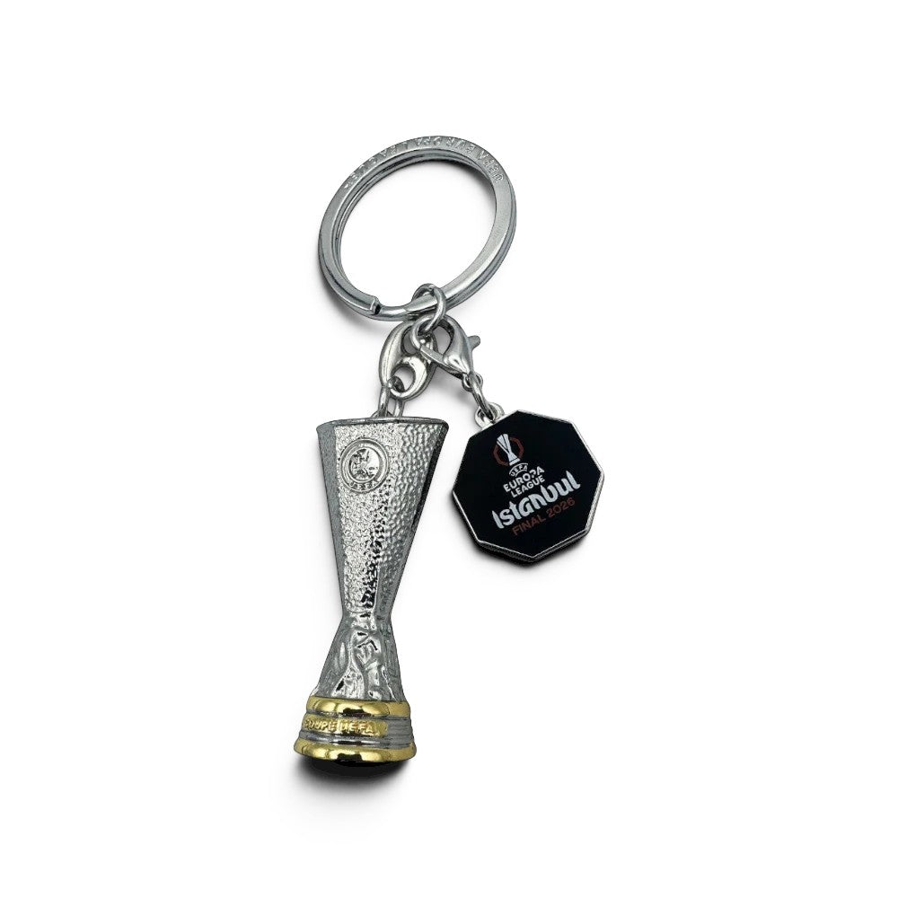 Am Ball UEFA Europa League Pokal Schlüsselanhänger mit Istanbul Final 2026 Anhänger. Metall, silberfarben und goldfarben.