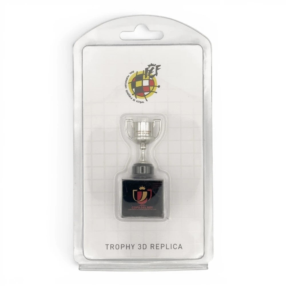 Copa del Rey Pokal-Nachbildung aus Zamak auf Holzsockel mit Logo, 45 mm