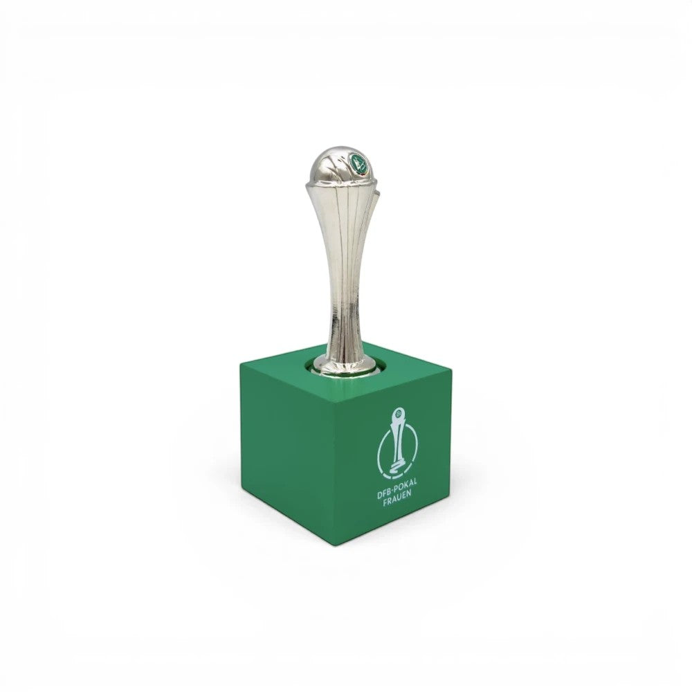 70mm DFB-Pokal Frauen Trophäen-Nachbildung aus Zamak auf grünem Acrylsockel mit offiziellem Logo