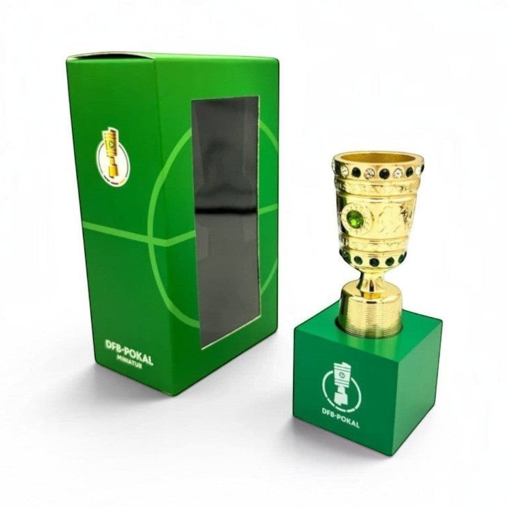 DFB-Pokal Miniatur-Trophäe aus Zamak auf grünem Acrylsockel mit offizieller Geschenkverpackung