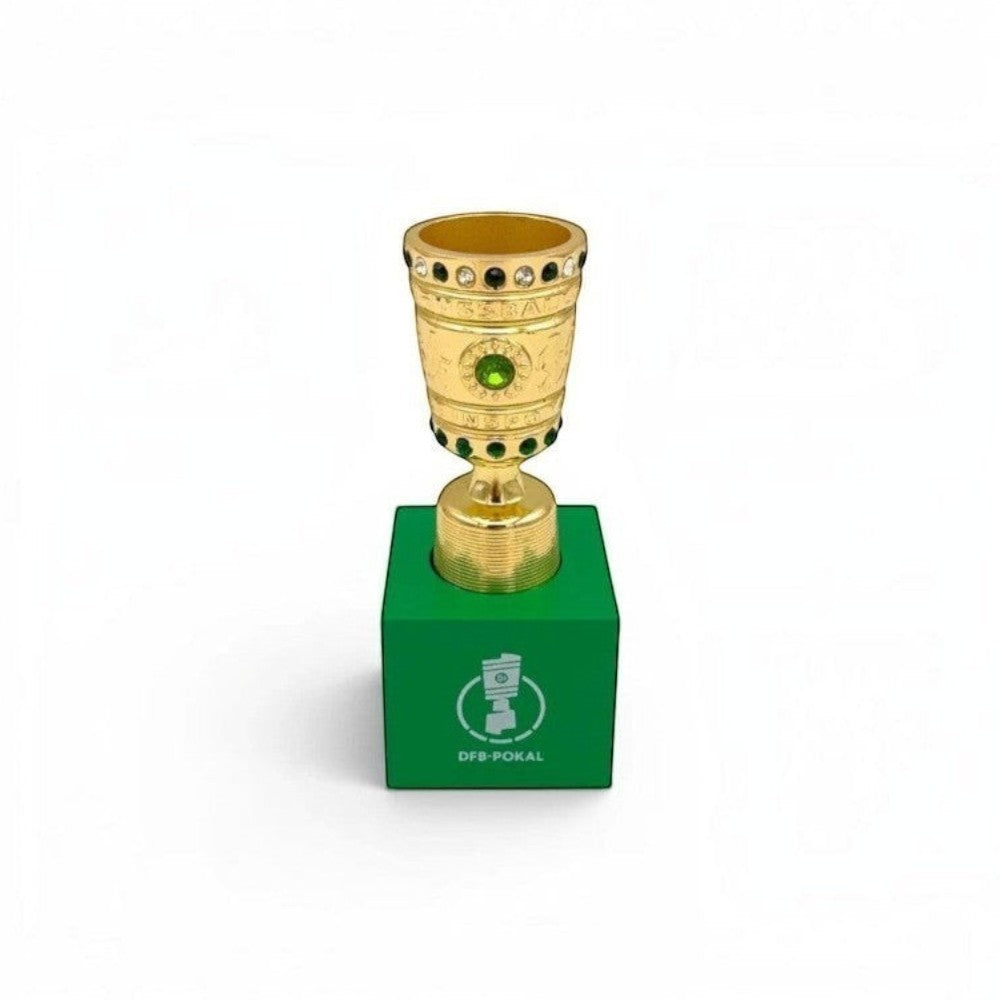 DFB-Pokal Trophäen-Nachbildung aus Zamak auf einem grünen Acryl-Sockel mit 70 mm Höhe