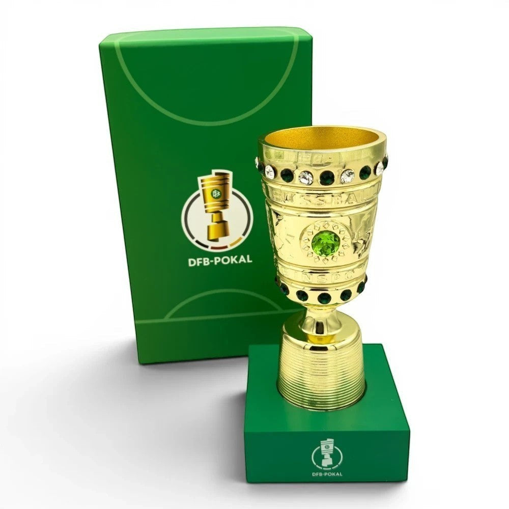 DFB-Pokal Trophäen-Nachbildung in Gold mit grüner Basis und Schmucksteinen in hochwertiger Geschenkbox