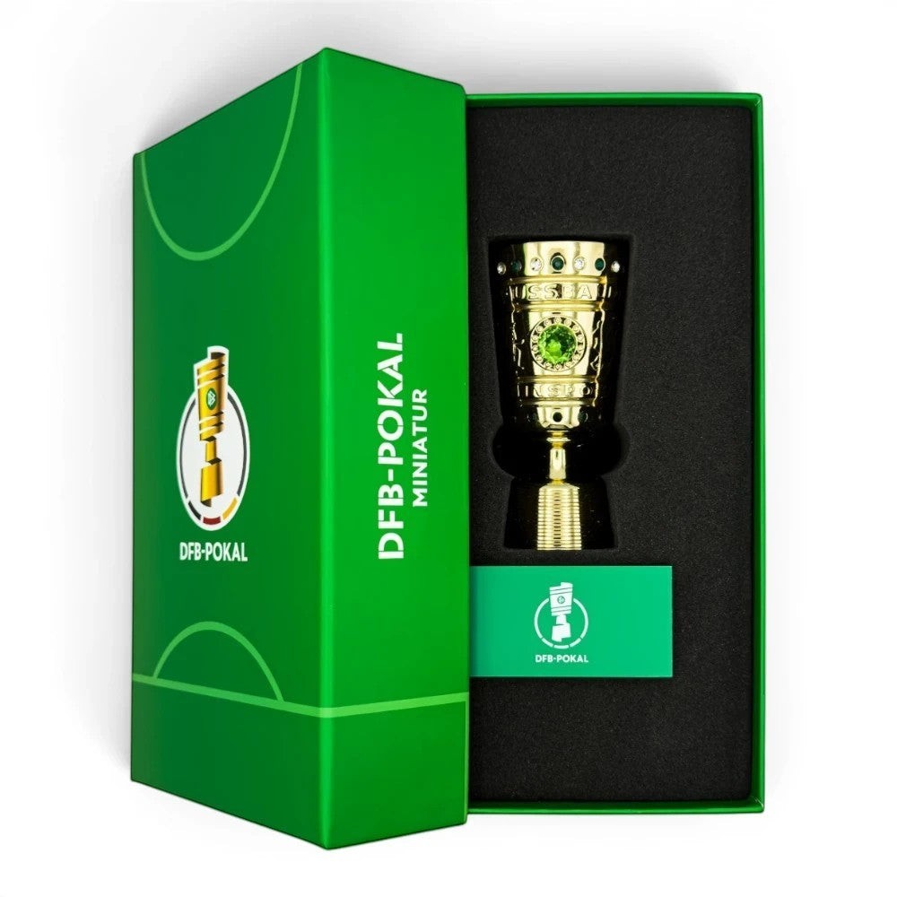 DFB-Pokal Trophäen-Nachbildung in Goldoptik mit grünem Sockel in offizieller Geschenkbox