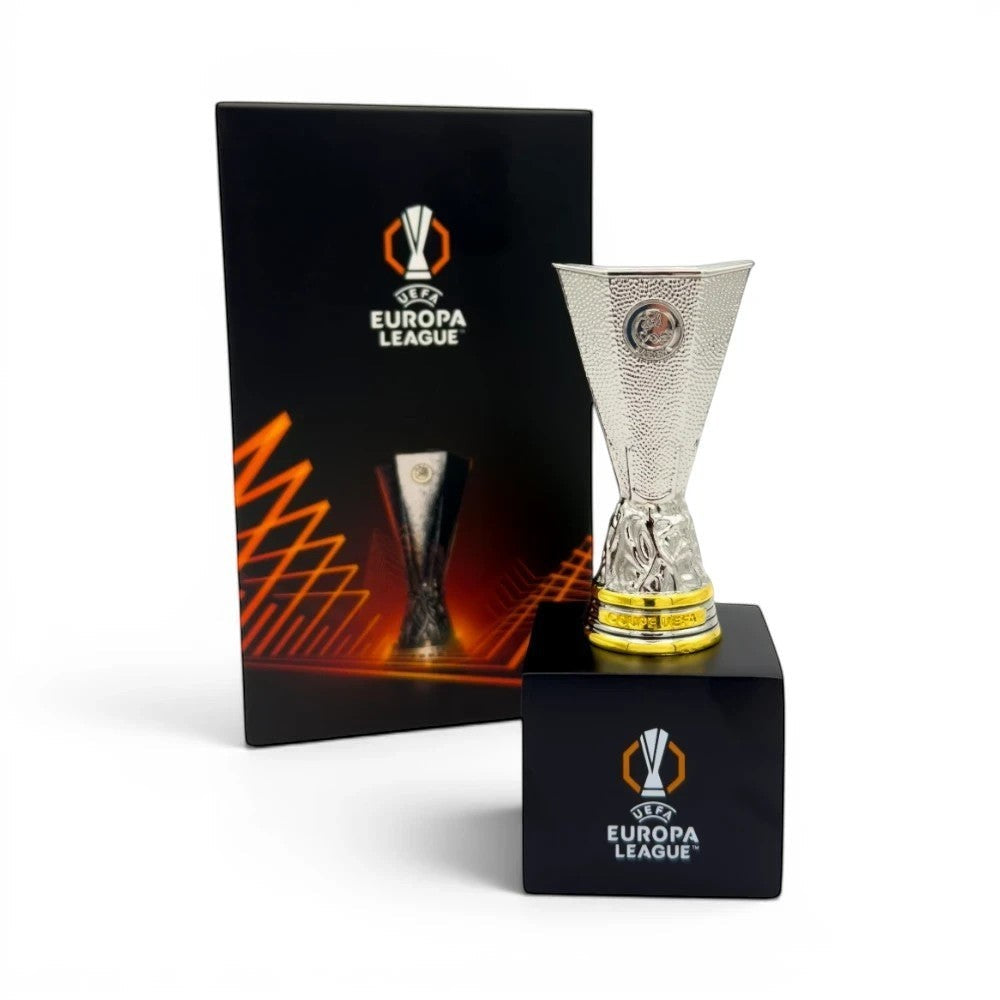 UEFA Europa League Trophäen-Nachbildung aus Zamak auf einem schwarzen Holzsockel mit offizieller Geschenkbox