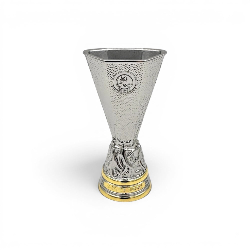 UEFA Europa League Trophäen-Nachbildung aus Zamak, 80 mm hoch, in silberner und goldener Optik.