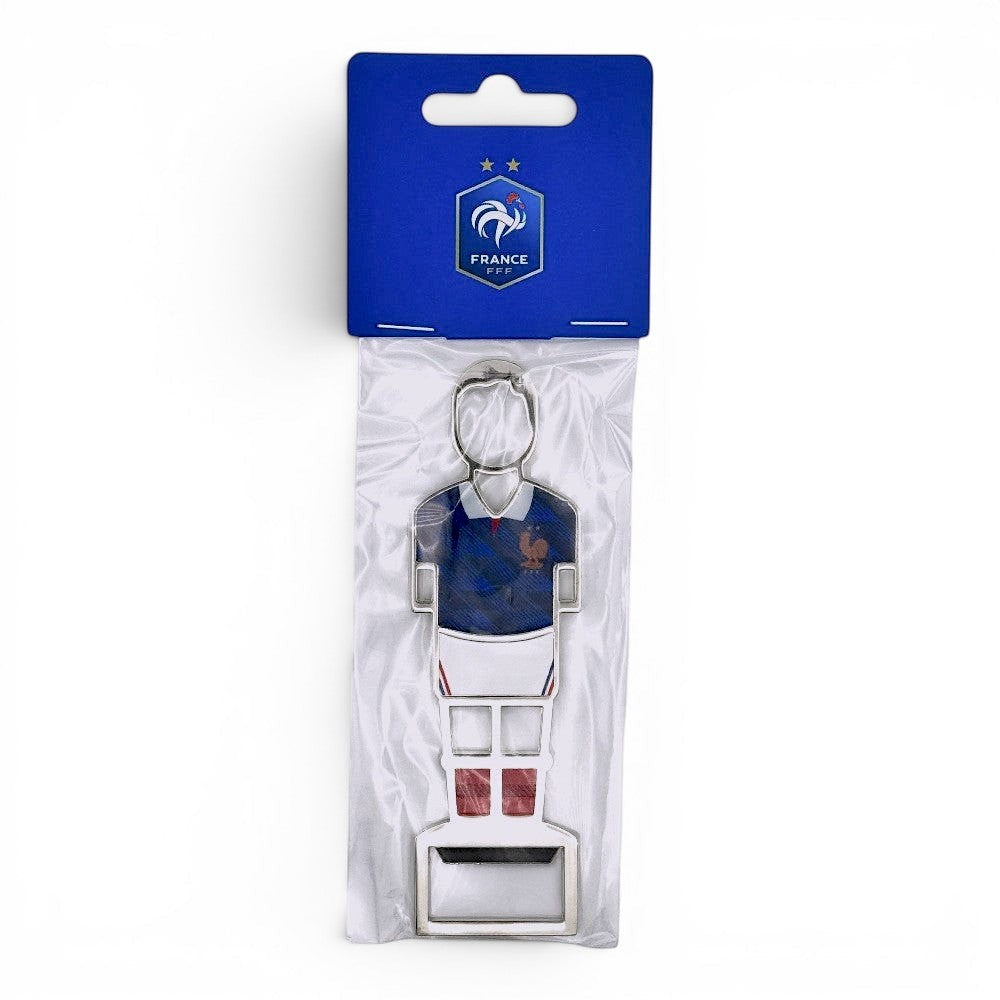 FFF Flaschenöffner im Design des französischen WM 2026 Heimtrikots, aus Zamak und Emaille, mit Magnet.