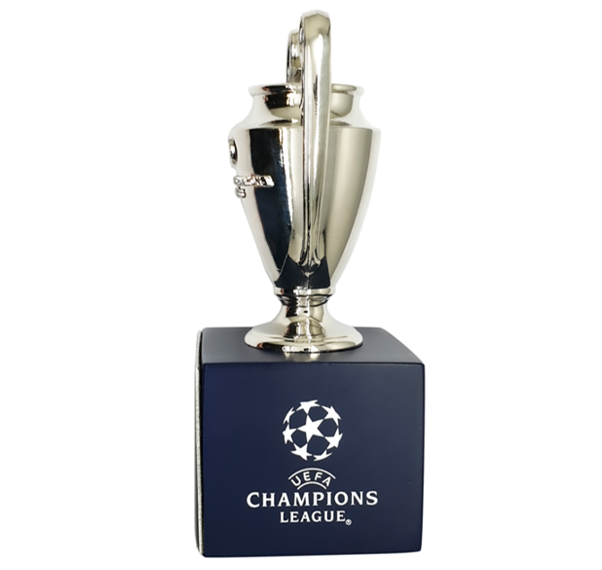 UEFA Champions League – Pokal auf Holzsockel Barcelona-Edition (70 mm)