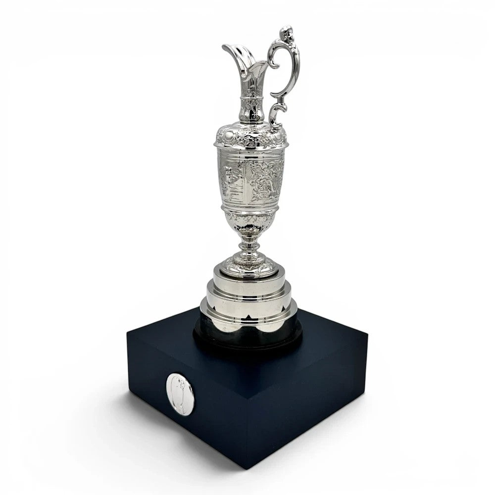 The Open Trophäe 150 mm aus versilbertem Metall auf einem schwarzen quadratischen Acrylsockel