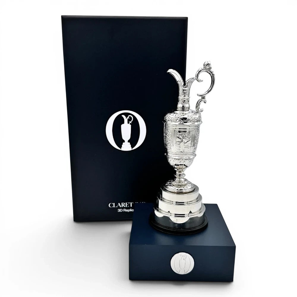 The Open Trophy 150 mm Replik in Silber auf einem blauen Acryl-Sockel mit passender Geschenkbox