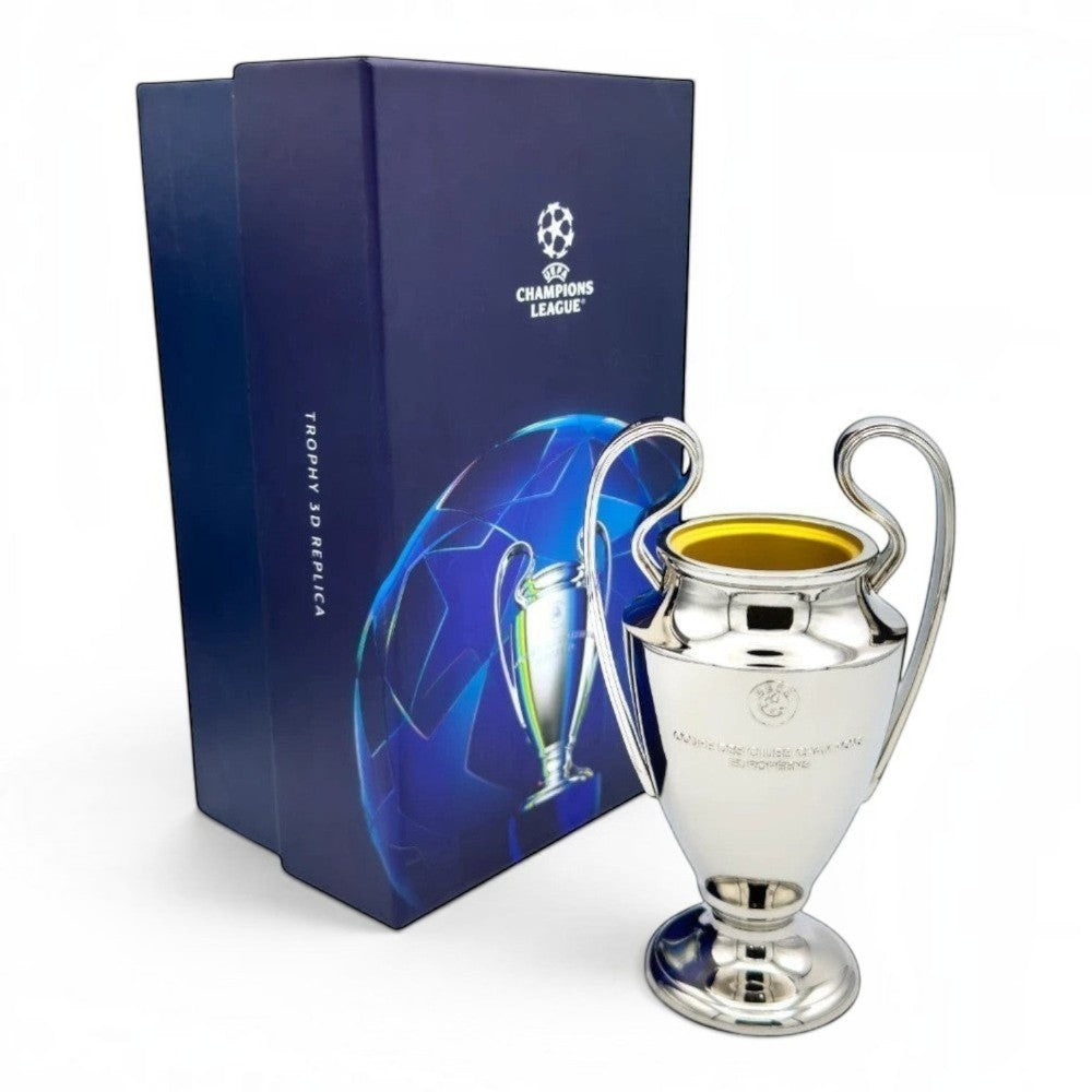 UEFA Champions League Pokal-Nachbildung aus Zamak, 150 mm, silberfarben, mit gelber Innenseite.
