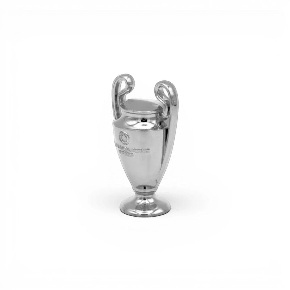UEFA Champions League Pokal-Replik aus Zamak, 45mm, silberfarben, detailgetreu.