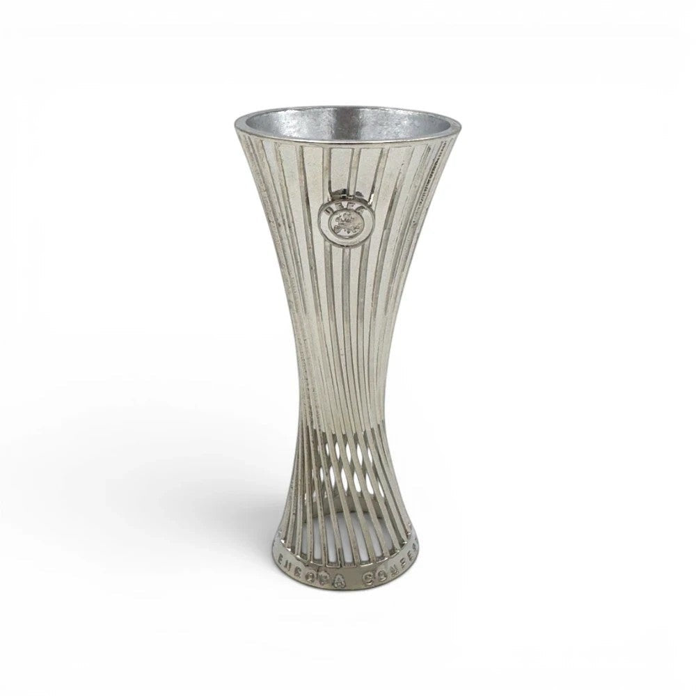 UEFA Europa Conference League Trophäen-Nachbildung aus Zamak im 100 mm Format für Fußballfans