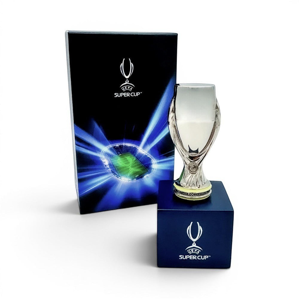 UEFA Super Cup Trophäen-Nachbildung aus Zamak auf Holzsockel mit offizieller Geschenkbox